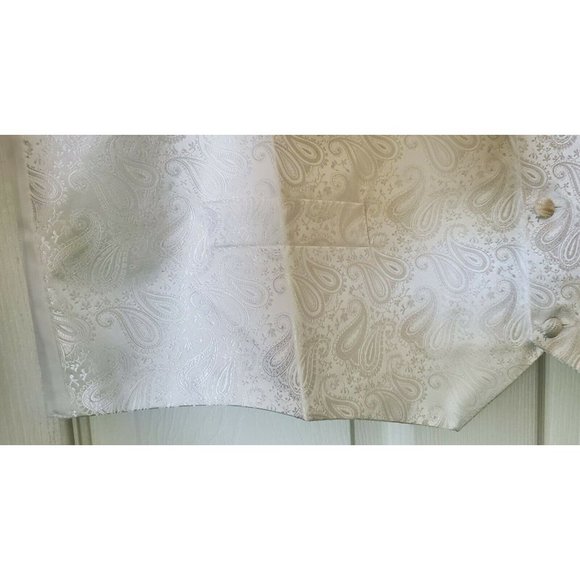 ST. PATRICK WHITE PAISLEY MENS DRESS VEST SIZE XS NWOT - Picture 4 of 9